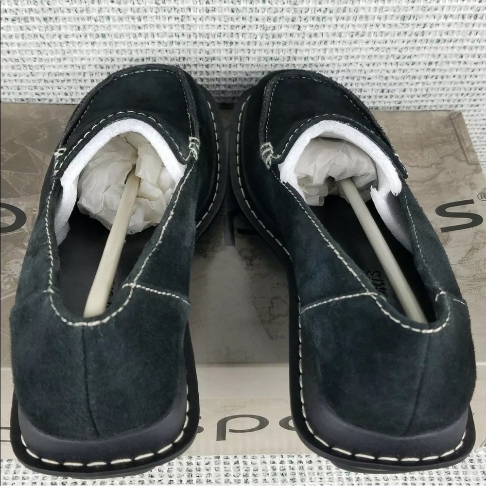 Passports Suede Women’s Black Leather Loafer Shoe NEW in Box Various sizes CUTE - Picture 7 of 9